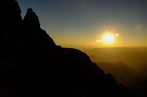 Montagnes du Drakensberg au coucher du soleil - Afrique du Sud