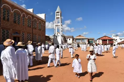 Procession des apôtres de Soatanana - Madagascar