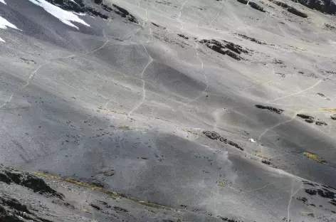 Les paysages lunaires près du col Condor Tucu - Pérou
