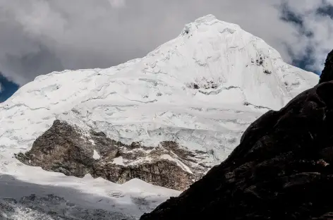 Le Tocclaraju (6034 m) depuis le refuge Ishinca - Pérou