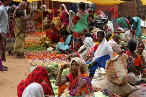 Scène de marché ghotul - Orissa, Inde