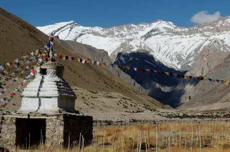 Chorten et vallon d'altitude, Ladakh - Inde