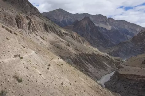 Montée au Parfi La, Ladakh, Zanskar- Inde