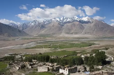 L'immensité de la vallée de Padum, Ladakh, Zanskar- Inde