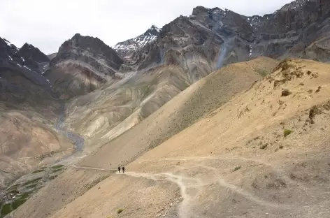 A l'approche du Murgum La, Ladakh, Zanskar- Inde