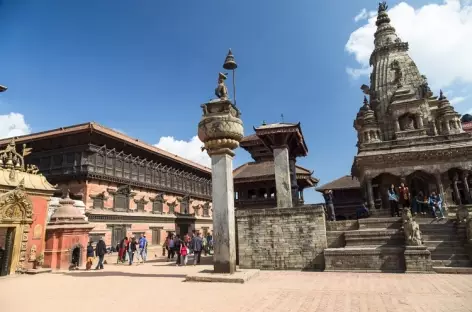 - Népal