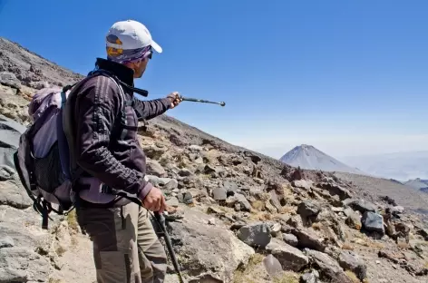 Notre guide de montagne pointant le Petit Ararat - Turquie