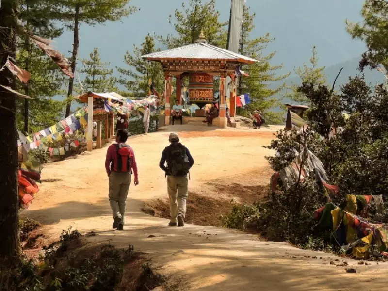 Sur les sentiers du Bhoutan, &copy; Robert Dompnier - Tirawa 