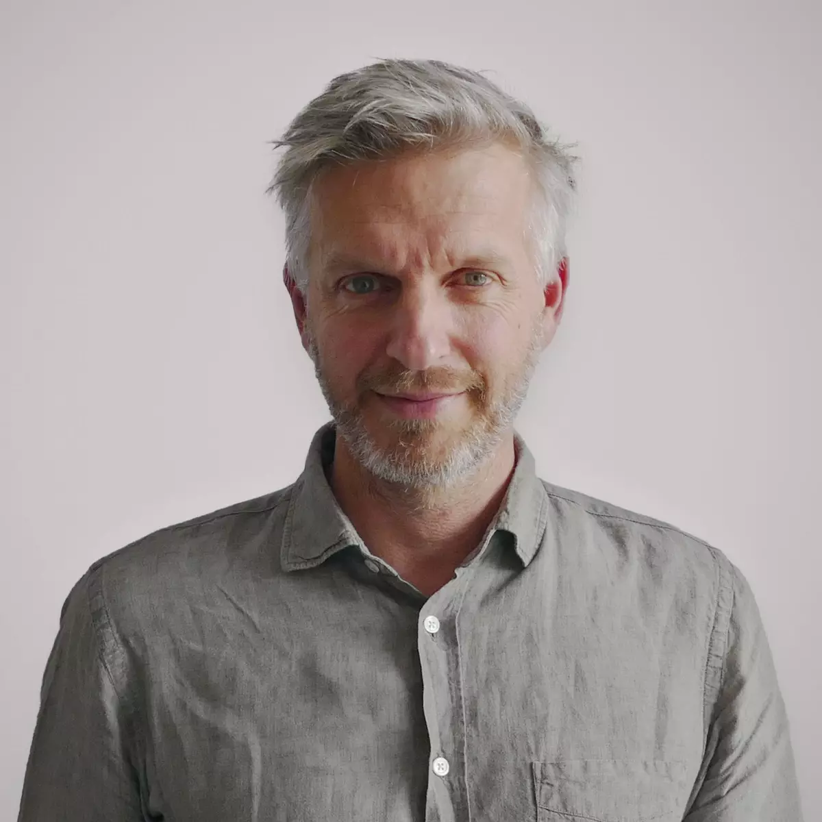 Yves de Senarclens,  chez TIRAWA