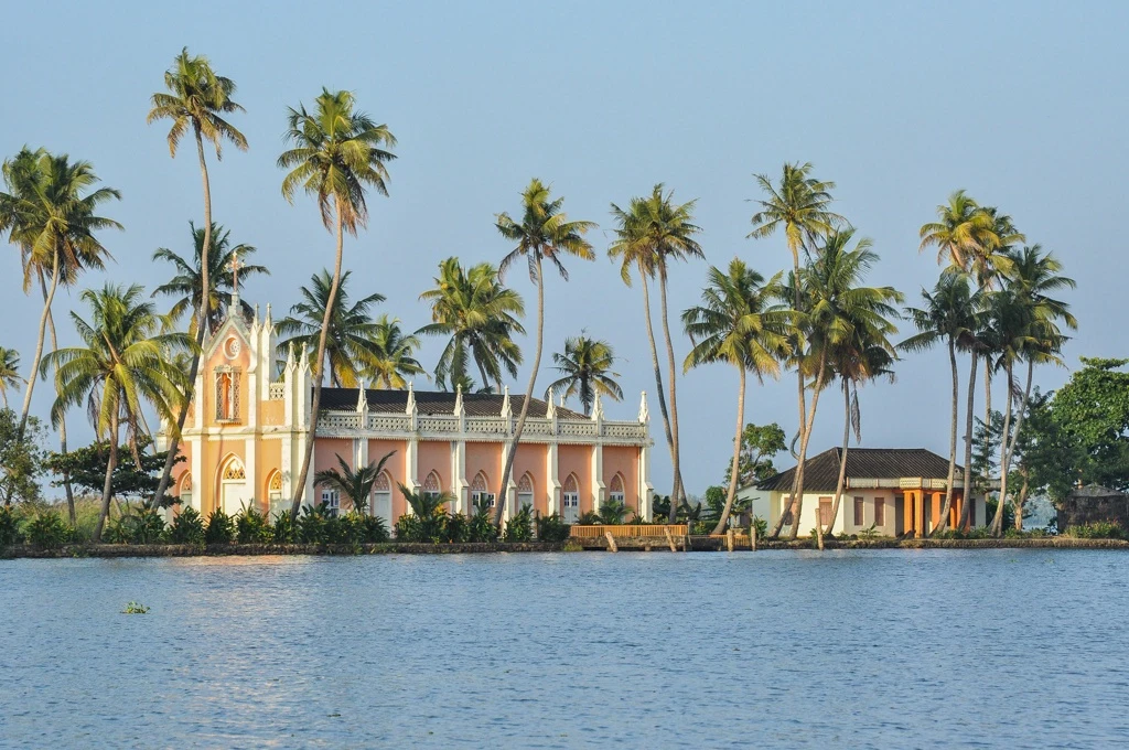 Inde du Sud : Temples, Backwaters et Nature