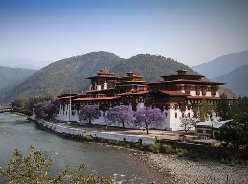 Actualité Tirawa : [Replay Vidéoconférence] Bhoutan, sur les chemins d'un royaume préservé