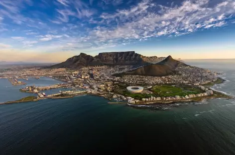 Vue aérienne sur le Cap (c) Alexcpt_Istock - 