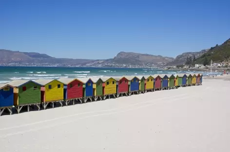 Cabanes colorées de la plage de Muizenberg_Le Cap - 
