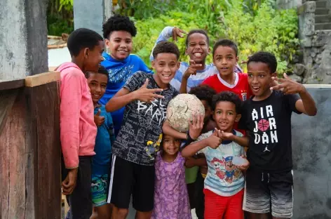 Jeunes Capverdiens à Pai Antonio, Fogo - Cap-Vert