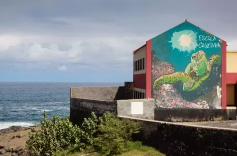 Ecole dans le village de Cruzinha, côte nord de Santo Antão - Cap-Vert