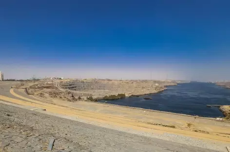 Depuis le Haut Barrage, lac Nasser