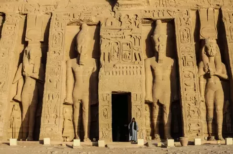 Façade du temple d’Hator