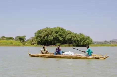 Pirogue en papyrus sur le Lac Tana - Ethiopie