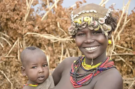 Jeune femme Dassanetch, Vallée de l'Omo - Ethiopie