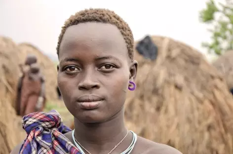 Jeune fille Mursi, Vallée de l'Omo - Ethiopie