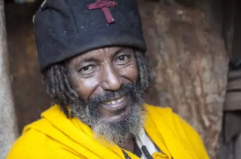 Prêtre dans le massif du Gheralta, Ethiopie