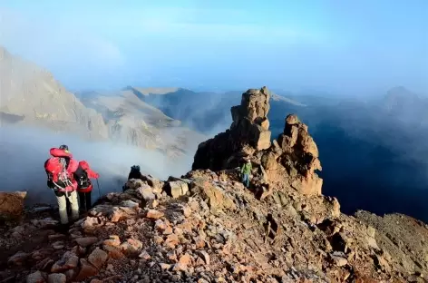 Sous la Pointe Lenana, descente par la voie Chogoria, Mont Kenya - Kenya