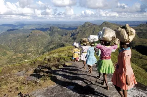 Trek en pays zafimaniry - Madagascar