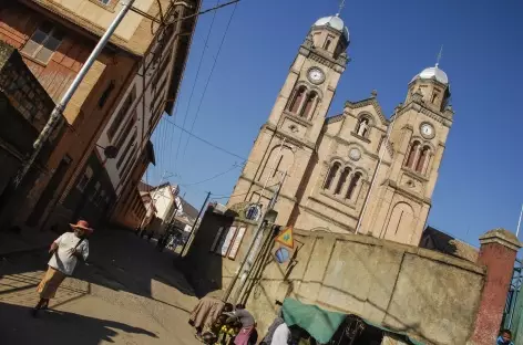 Cathédrale et ville haute de Fianar - Madgascar