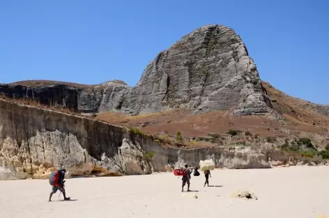 Trek sauvage dans le nord du massif du Makay - Madagascar