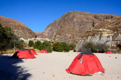 Trek sauvage dans le nord du massif du Makay - Madagascar 