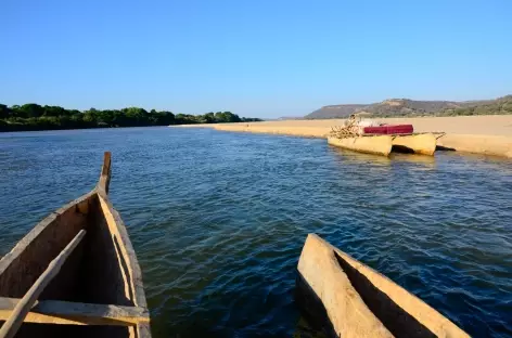 Sur la Mangoky, plus long fleuve de Madagascar