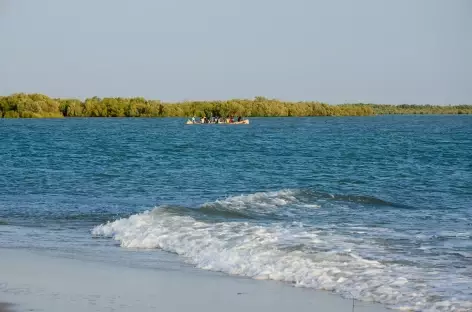 Plage sur la presqu'île de Nosy Kely, Morondava - Madagascar