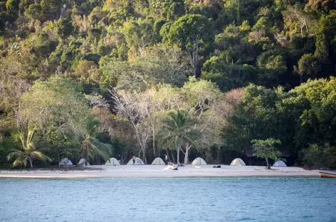 Camp sur la plage, Baie des Russes - Madagascar