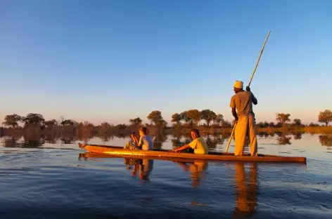 Mokoro sur le delta de l'Okavango - Botswana