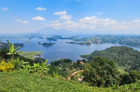 Lac Mutanda et volcans Virunga - Ouganda