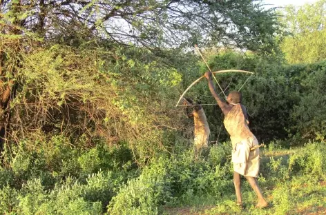 Hadzabe en pleine chasse - Tanzanie