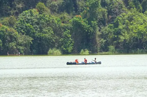 Canoë sur le lac Duluti - Tanzanie - 