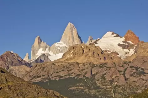 Vue sur le Fitz Roy depuis le village d'El Chalten - Patagonie - Argentine