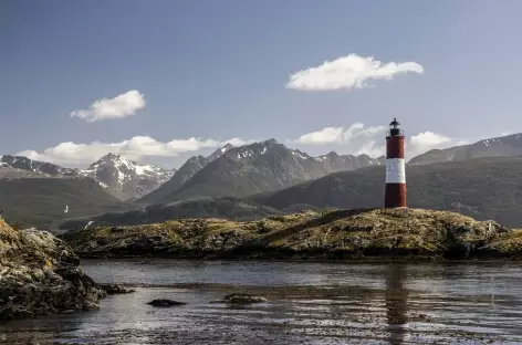 Navigation sur le canal de Beagle, le phare des éclaireurs - Argentine