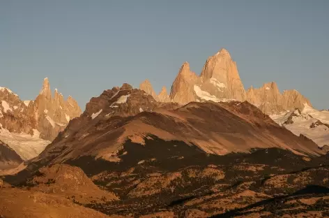 Lever de soleil sur le Cerro Torre et le Fitz Roy - Argentine