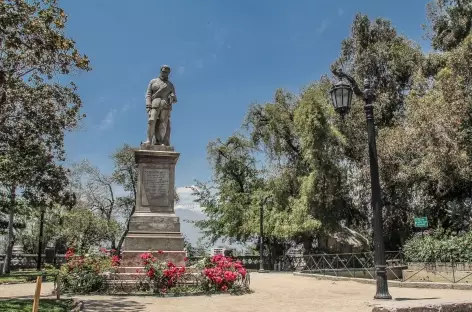 Santiago, dans les jardins du Cerro Santa Lucia avec les Andes en toile de fond - Chili