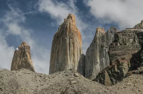 Torres del Paine, marche vers le camp de base des 3 tours du Paine - Chili