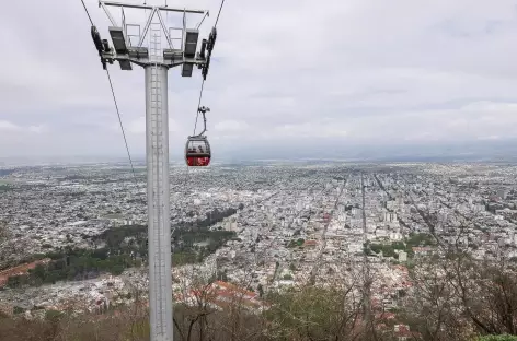 Salta, montée en téléphérique au cerro San Bernando - Argentine