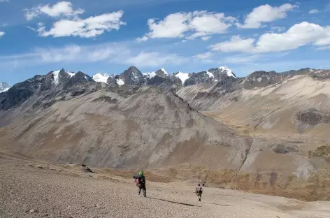 Cordillère Royale, au loin le vallon Wara Warani - Bolivie