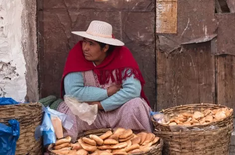 Une vendeuse de pain à Potosi - Bolivie