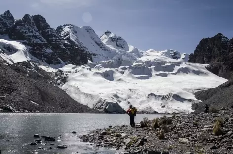 Cordillère Royale, sur les bords de la laguna Congelada