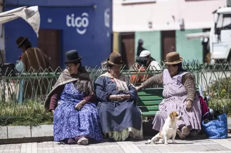 La Paz, bavardage entre cholitas