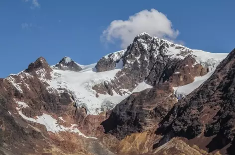 Un beau sommet depuis le col Humajalanta - Bolivie