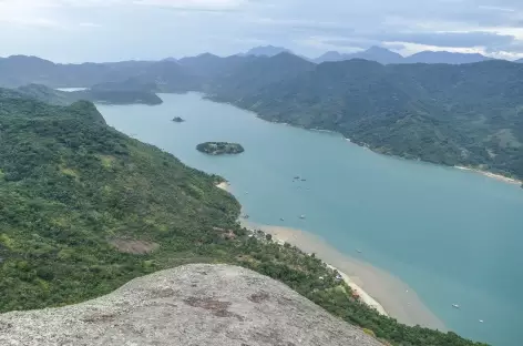 Panorama sur le fjord Mamangua depuis le sommet du Pain de Sucre - Brésil