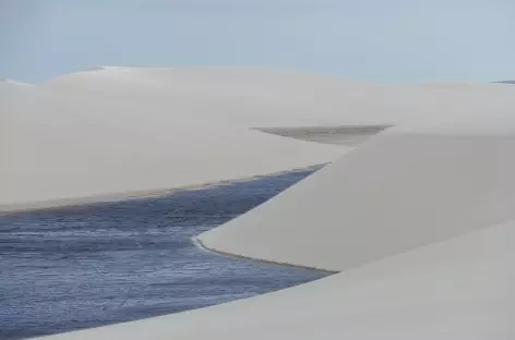 Dunes et lagunes dans le parc national Lençois Maranhenses - Brésil